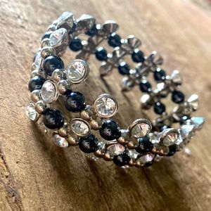 Equilibrium stretch bracelet